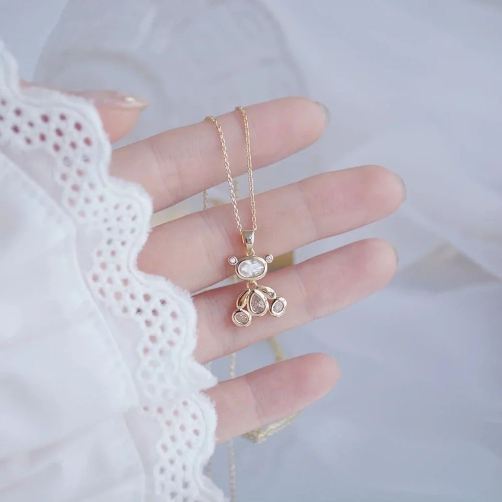 Champagne Gold Crystal movable Bear necklace pendant - Picture 3 of 7